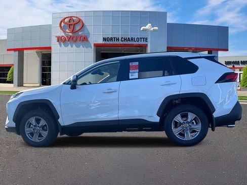 New 2025 Toyota RAV4 XLE image 6