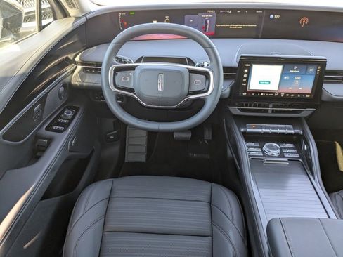 New 2026 Lincoln Nautilus Reserve image 17