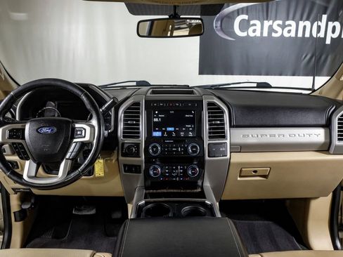 Used 2017 Ford F250 Lariat w/ Chrome Package image 14