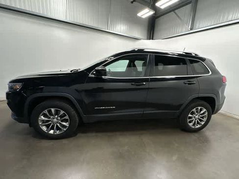 Used 2020 Jeep Cherokee Latitude Plus w/ Comfort/Convenience Group AWD/4WD image 2