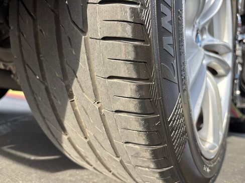 Used 2015 BMW 750i image 19