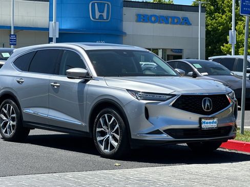 Used 2022 Acura MDX FWD w/ Technology Package image 6