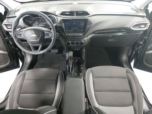 Used 2023 Chevrolet TrailBlazer LT w/ Convenience Package AWD/4WD image 9