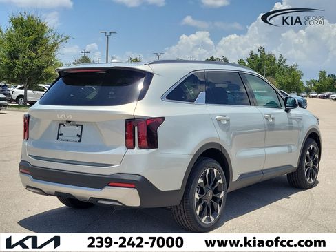 New 2026 Kia Sorento EX w/ EX Premium Package FWD image 6