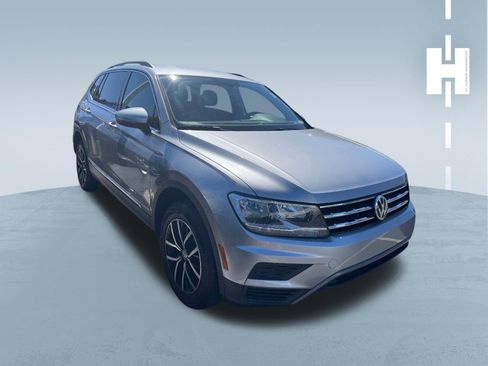 Used 2021 Volkswagen Tiguan SE FWD image 1