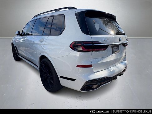 Used 2023 BMW X7 xDrive40i w/ Executive Package image 4