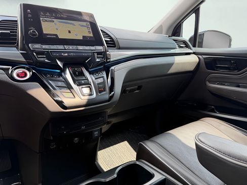 Used 2022 Honda Odyssey Elite image 49