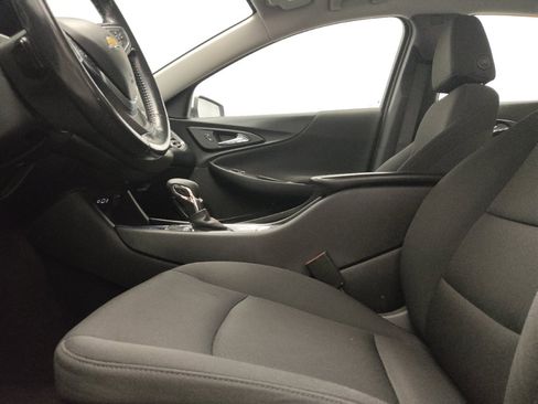Used 2022 Chevrolet Malibu RS FWD image 17