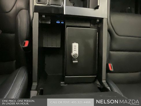 Used 2023 Toyota Tundra Platinum AWD/4WD image 40