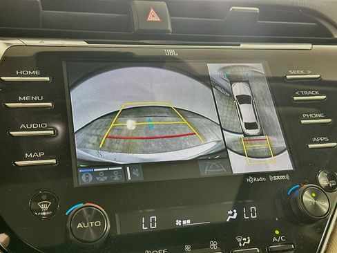 Used 2019 Toyota Camry XLE w/ Driver Assist Package FWD image 23