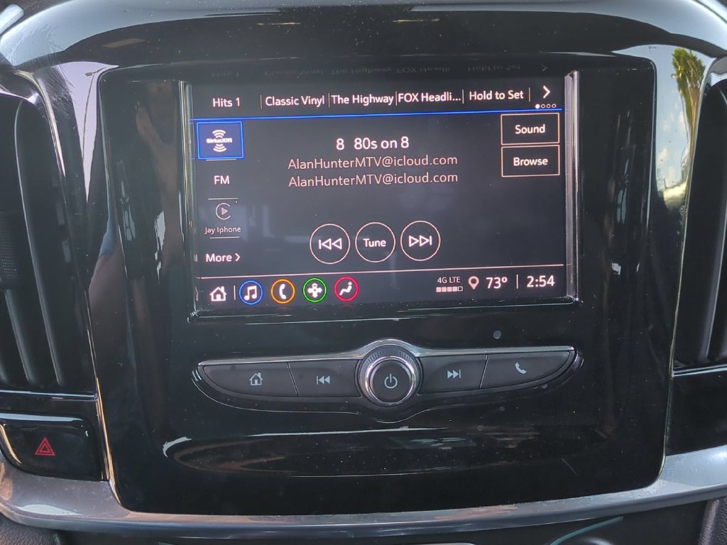 Used 2023 Chevrolet Traverse LT FWD image 16