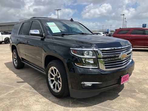 Used 2020 Chevrolet Tahoe Premier w/ Premier Plus Edition RWD image 9