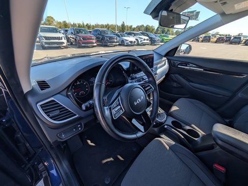 Certified 2022 Kia Seltos Nightfall Edition image 9