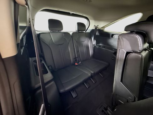 Used 2023 Kia Sorento S w/ Panoramic Sunroof Package FWD image 42