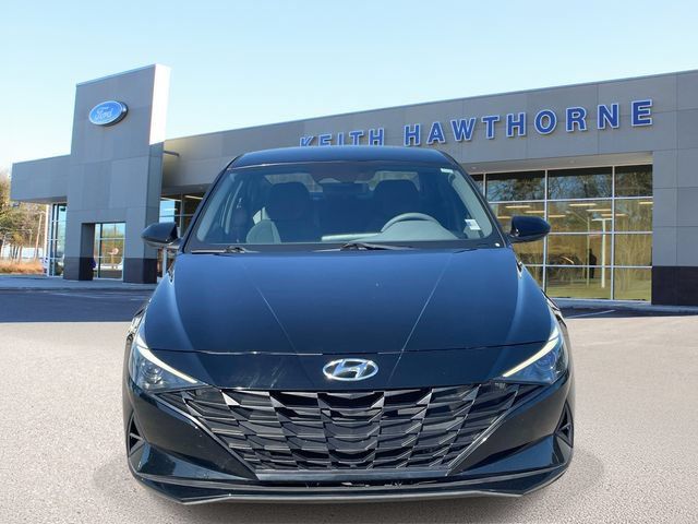 Used 2022 Hyundai Elantra Blue FWD image 2