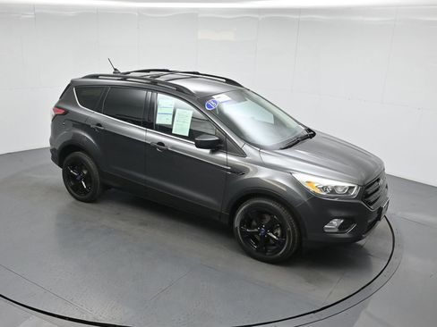 Certified 2018 Ford Escape SEL image 40