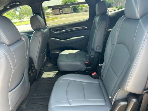Used 2023 Buick Enclave Essence w/ Sport Touring Edition FWD image 27
