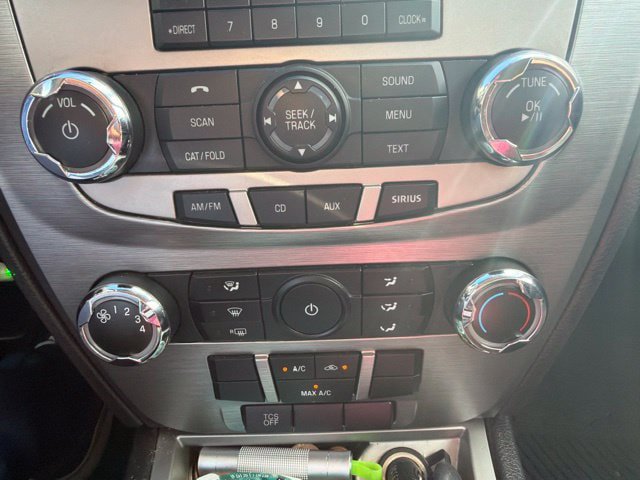 Used 2012 Ford Fusion SE FWD image 12