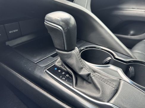 Used 2020 Toyota Camry SE image 24