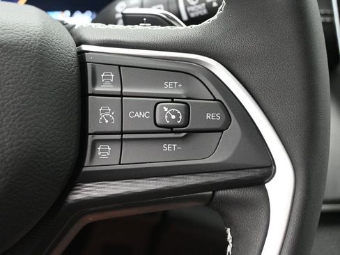 New 2025 Jeep Grand Cherokee L Altitude image 10