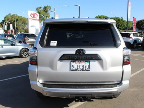 Certified 2024 Toyota 4Runner TRD Off-Road Premium w/ Moonroof Package AWD/4WD image 15