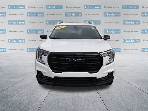 Used 2022 GMC Terrain SLT w/ Tech Package image 2