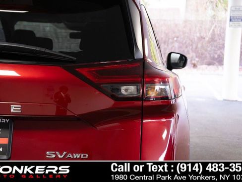 Used 2022 Nissan Rogue SV AWD/4WD image 26