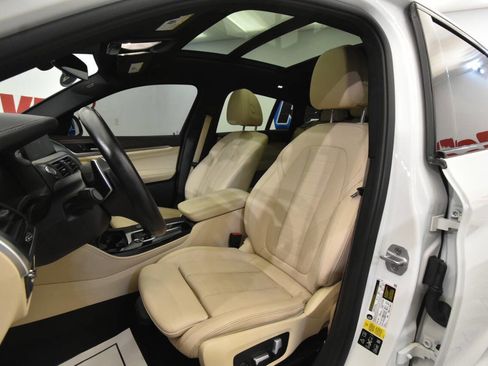 Used 2021 BMW X4 xDrive30i w/ M Sport Package image 11