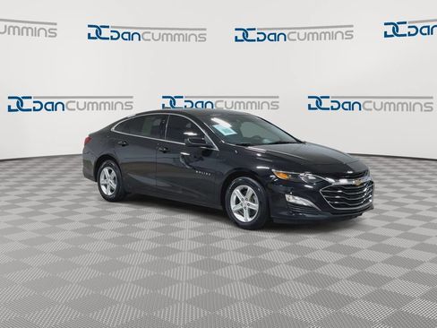 Used 2024 Chevrolet Malibu LS FWD image 2