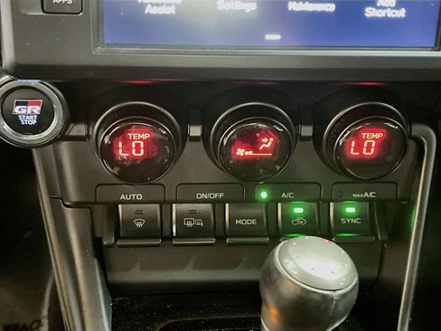 Used 2025 Toyota GR86 Hakone Edition RWD image 15