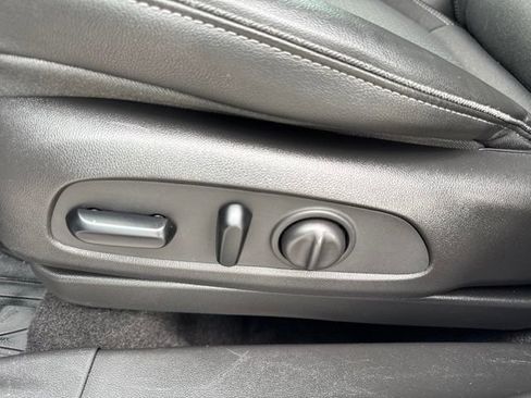 Used 2022 Buick Encore GX Select AWD/4WD image 13