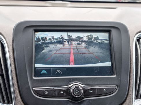 Used 2018 Chevrolet Malibu LT FWD image 22