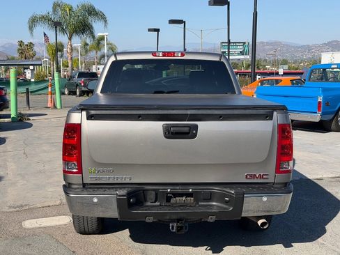 Used 2013 GMC Sierra 1500 4x4 Crew Cab Hybrid image 8