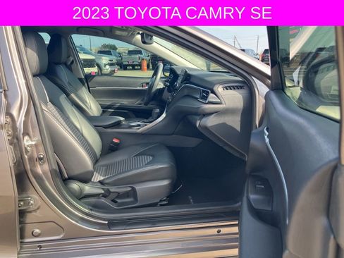 Used 2023 Toyota Camry SE image 10