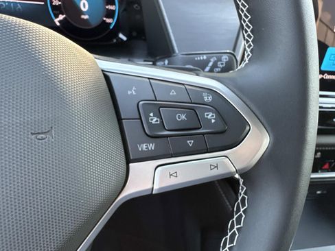 New 2026 Volkswagen Atlas Cross Sport SE FWD image 15