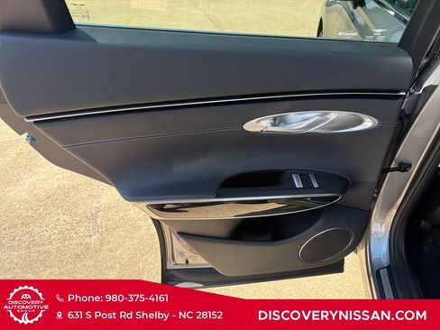Used 2025 Genesis GV70 2.5T AWD/4WD image 30