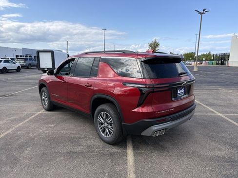 New 2026 Chevrolet Traverse LT w/ Driver Confidence Package AWD/4WD image 7