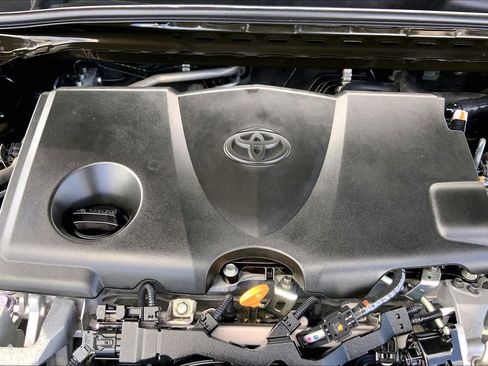 Used 2021 Toyota Camry SE FWD image 32