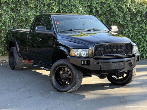 Used 2005 Dodge Ram 2500 Truck SLT image 1
