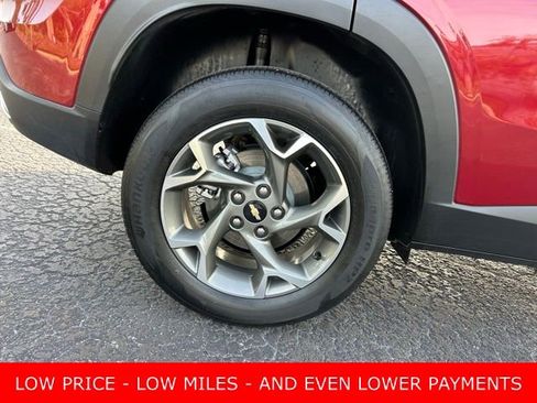 Used 2025 Chevrolet Trax LT image 7