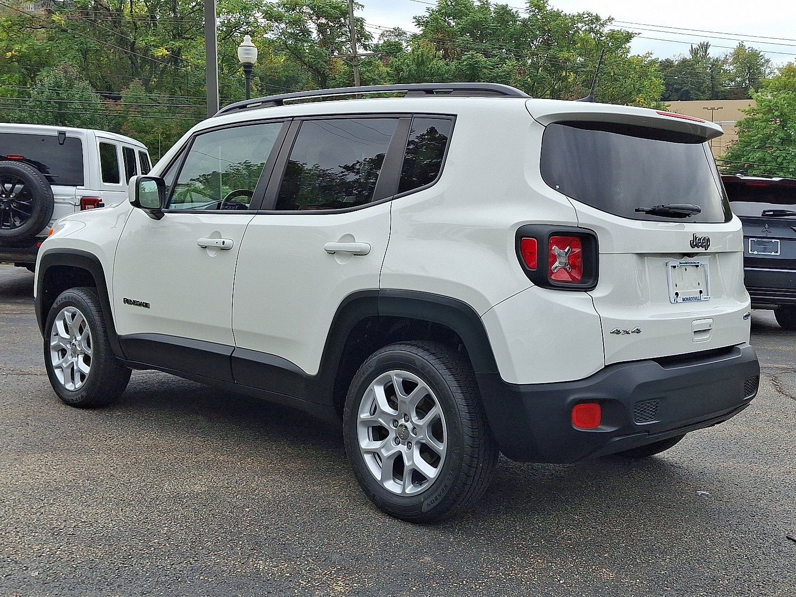 Certified 2018 Jeep Renegade Latitude AWD/4WD image 6