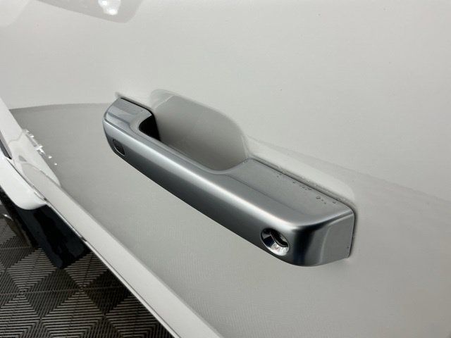 Used 2026 Ford F450 Platinum w/ Platinum Plus Package AWD/4WD image 14