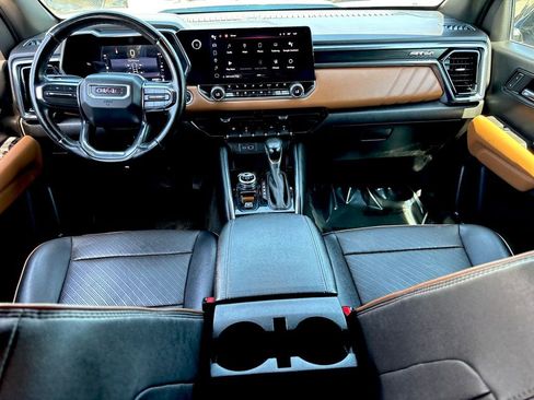 Used 2023 GMC Canyon AT4 w/ AT4 Premium Package AWD/4WD image 16