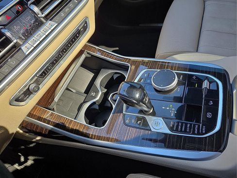 Used 2021 BMW X7 xDrive40i w/ Luxury Seating Package image 25