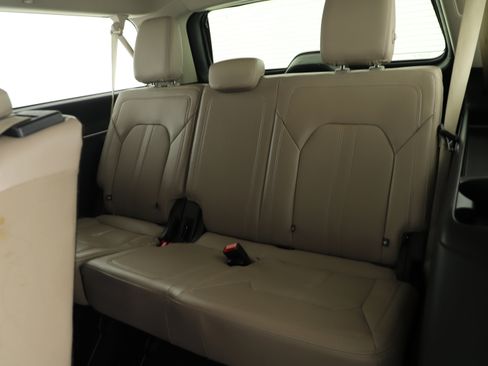 Used 2024 Ford Expedition Max Limited image 14