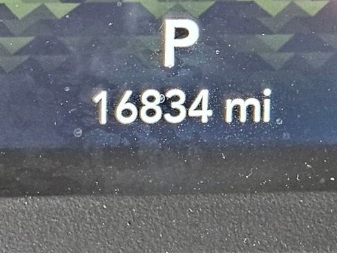 Used 2024 Jeep Wrangler Unlimited Rubicon w/ Technology Group image 26