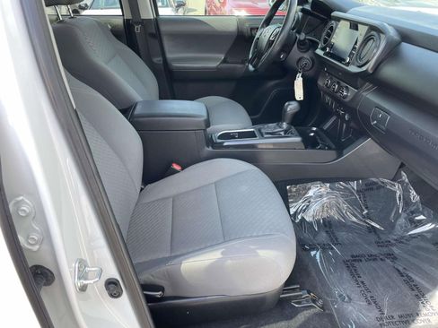 Used 2021 Toyota Tacoma SR w/ SR Convenience Package image 39