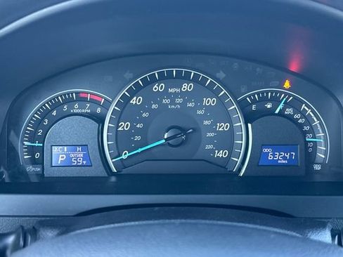 Used 2015 Toyota Camry LE image 25