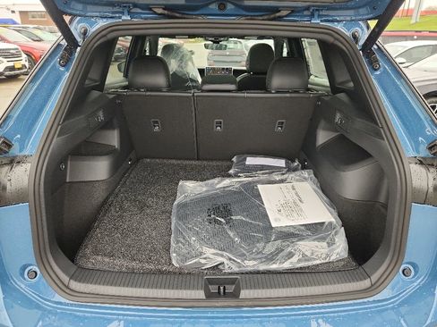 New 2026 Volkswagen Tiguan SE R-Line AWD/4WD image 19