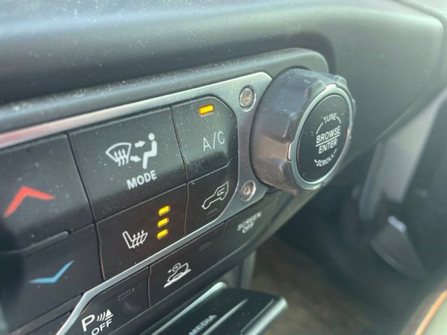 Used 2021 Jeep Gladiator Rubicon AWD/4WD image 23